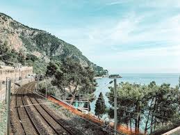 Die billigste ist per mitfahrdienst und kostet €12. Mit Dem Zug Nach Frankreich Eine Perfekte Woche An Der Cote D Azur