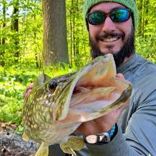 Hillsborough teachers make opening offer in pay talks: a 6% raise