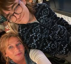 Lauren & Corey (@theglobecouple_) • Instagram photos and videos