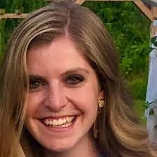 Danielle Bubb's Instagram, Twitter & Facebook