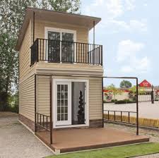 Dengan hiasan dinding yang terbuat dari bata beton pada bagian samping. 15 Desain Rumah 2 Lantai Minimalis Untuk Keluarga Baru