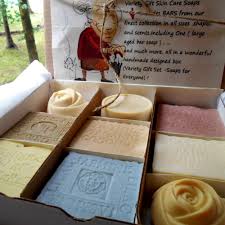 We offer a wide range of herbal handmade soaps and ayurvedic soaps such as fruit soap, neem soap, lavender soap buy ayurvedic bath soaps online at best prices. Skin Care Artisan Gift Set All Natural Soaps For Every Skin Type Variety Gift Skin Care