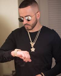 Some people are familiar with them. Yandel Wisin Y Yandel Estilos De Cabello Y Barba Pelo Militar