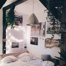 Woodsy Bed Alcove With Wooden Beams And Hanging Plants Dream Rooms Room Inspiration Tumblr Rooms