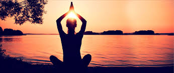 SEQUENZA DI MINDFUL-YOGA A TERRA