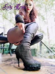 Mistress Lady Renee on X: Who will be lucky enough to lick My muddy boots?  muddyboots dirtyboots bootslut FemDom Mistress @LadyRenee_  t.coORfKrREi2s  X