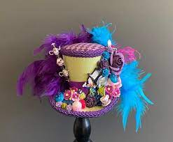 Mini Top Hat Mini Hat Diorama Mad Hatter Mad Hat Green Etsy In 2021 Mini Top Hat Tea Party Hats Alice In Wonderland Hat