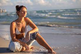 Miami Beach Photoshoot Ideas Bunnies Beauty Photoshoot All The Stuff I Care About Beach Photoshoot Beach Photoshoot Model Happiness Photoshoot