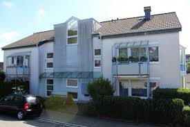 Das mehrfamilienhaus hat 3 etagen mit jeweils 3 wohnungen auf einer ebene,. Freie Wohnungen Baugenossenschaft Marienheide