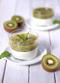 Panna Cotta With Kiwi Mousse Cremes Et Douceurs La Touche D Agathe Recette Recipe Kitchen Deco Sweet End