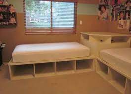 39 Ideas Small Kids Room For Two Twin Beds Small Kids Room Corner Twin Beds Small Room Layouts