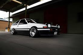 The toyota sprinter trueno gt apex's engine is a naturally aspirated petrol, 1.6 litre, double overhead camshaft 4 cylinder with 4. Toyota Corolla Ae86 Built 20v 4a Ge Sits Inside The Most Perfectly Shaved Engine Bay Ever