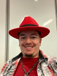 Eric Hendricks's Instagram, Twitter & Facebook