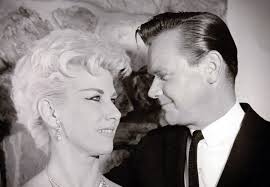 Chester Robert Wallis Obituary