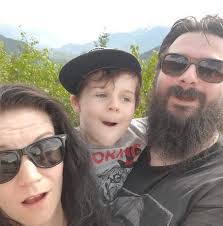 Fanny Gee's Instagram, Twitter & Facebook