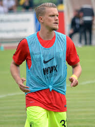 Gakpo играет с 2018 в псв эйндховен (псв). Philipp Max Wikipedia