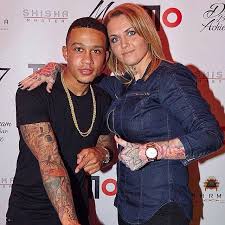 Zlatan ibrahimovic or memphis depay or sergio ramos: Memphis Depay With His Tattoo Artist Pinterest B Ox Memphis Depay Memphis Tattoo Artists