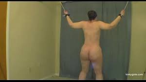 Meine ungehorsame Frau wird erbarmungslos ausgepeitscht - BDSM Vids