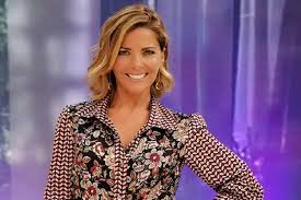 Nghe bài hát o dj chất lượng cao 320 kbps lossless miễn phí. Sonia Araujo Revela Que Deu Positivo E Esta Em Isolamento