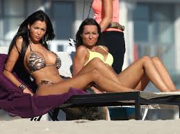 Resultado de imagem para french beach girls