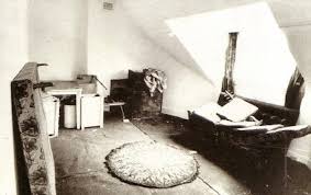 Dennis nilsen was caged for life in 1983 after murdering up to 15 men when he picked them up from the streets. Dennis The Heinous The Crimes Of Dennis Nilsen Kreepy Kitty S Murder Mystery Blog