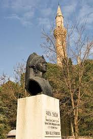 Bust Of Ayse Hafsa Sultan Manisa Turkey Valide Sultan Ottoman Turkish والده سلطان Was The Title Held B Turkish Architecture Ottoman Empire Sultan Ottoman