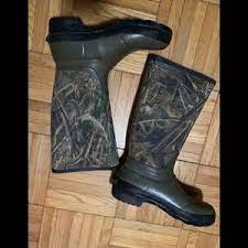 Stuff beverages into the side water bottle pockets, arrange your gear inside the bag's multiple compartments and then set out. Magellan Rubber Hunting Boots Www Macj Com Br