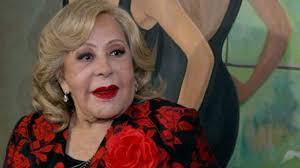 La actriz silvia pinal abandonó este miércoles el hospital donde se encontraba internada desde la tarde del sábado a causa de una inflamación en la vejiga, en la ciudad de méxico. La Tragedia Que Une A Silvia Pinal Y Alejandra Guzman El Heraldo De Mexico