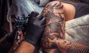 An estimated 25% of adults between the ages of 18 and 50 worldwide have at least one tattoo, adding up to millions of people with permanent skin art. Up To 10 Of People Who Have Tattoos Are At Risk Of Permanent Scarring Daily Mail Online