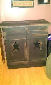 Pin By Stephanie Fletter On Country Home 3 Primitive Furniture Primitive Decorating Primitive Decorating Country