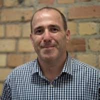 Robert Karlsberg's Instagram, Twitter & Facebook