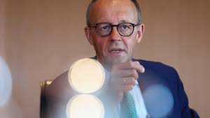 Scientists stunned by Malaysian Macaque monkeys eating rats