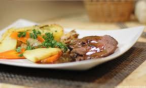 Roti De Filet De Boeuf Et Ses Legumes Au Four Recette Legumes Au Four Filet De Boeuf Recettes Pour Diabetiques