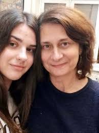 Maria Aloi's Instagram, Twitter & Facebook