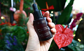 Bekerja dengan cara menghambat produksi melanin dan akumulasi melanin pada kulit, sehingga efektif untuk mencerahkan kulit. Avoskin Miraculous Refining Serum Review Mei S Unique Blog Indonesian Beauty And Lifestyle Blogger