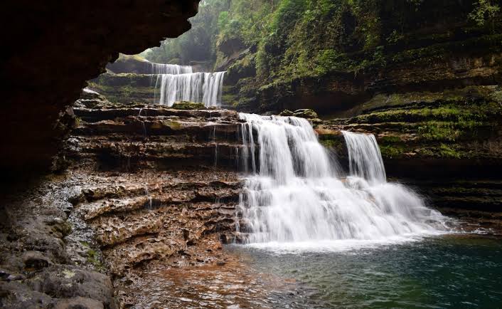The dramatic waterfalls of the East Khasi Hills, AI generated