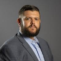 Ross Earley's Instagram, Twitter & Facebook