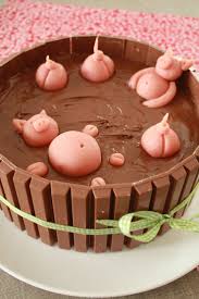 Could Make A Choco Cake With Icing On Top Desserts Pig Birthday Cakes Cake