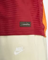 Wann genau die neue spielkleidung in den ts stores angeboten wird, steht ebenfalls fest. Galatasaray 2021 22 Match Home Nike Dri Fit Adv Fussballtrikot Fur Herren Nike De