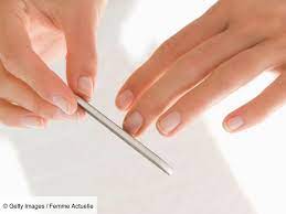 Principalement parce que les ongles ont tendance à s'affaiblir. Comment Durcir Ses Ongles Femme Actuelle Le Mag