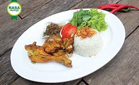 Ayam goreng literally means fried chicken in indonesian. Ayam Goreng Remuk Sambal Korek Rasasayange Co Id