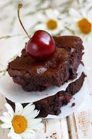 Brownie Chocolat Cerises Une Declinaison Fruitee De La Celebre Recette Americaine Recette Brownie Chocolat Chocolat Gateau Chocolat Au Lait
