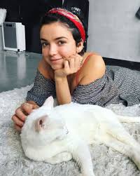 Bekah Martinez Arie Luyendyk Jr At This Point In The Bachelor Process I Was Most Connected To Her Shot Hair Styles Short Hair Styles Medium Length Hair Styles