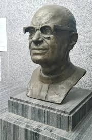 O MISTÉRIO DO BUSTO DE JOÃO DE SOUSA LOBO, MÉDICO OFTALMOLOGISTA EM  LOURENÇO MARQUES