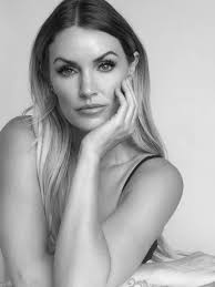 round of applause for @matt_kallish & @makeup_by_kristine_ ….i just showed  up and they did this. all unedited 🥹 #headshots #photoshoot #photography