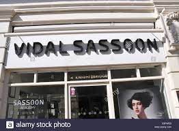 Vidal sassoon then and now. Vidal Sassoon Stockfotos Und Bilder Kaufen Alamy