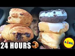 Epic Cheat Day 6 Donuts Pancakes Pizza Ice Cream Creatine For Muscle Growth Youtube