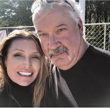 Should I send a gift to renters due to bad weather during their beach house  stay?