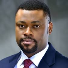 What criteria should business executives use to determine the most suitable  cloud service provider?