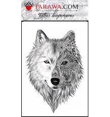 Ce tatouage loup mandala est l'accessoire que tout vrai passionné des loups devrait porter. Tatouage Ephemere Loup Mandalas Tarawa Piercing